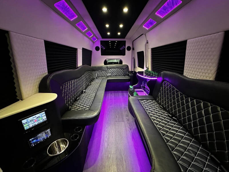 2022 Mercedes-Benz Sprinter Limousine