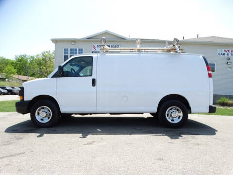 2009 Chevrolet Express for sale at SOUTHERN SELECT AUTO SALES in Medina OH