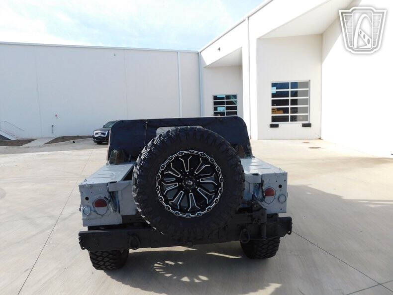 1999 AM General Hummer