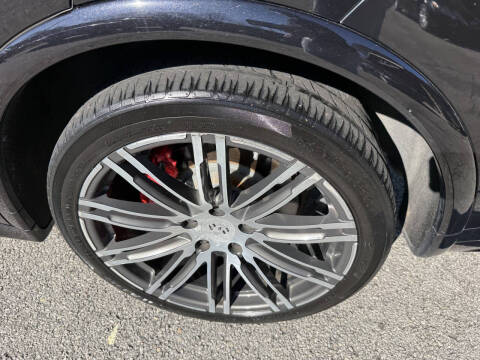 2016 Porsche Cayenne GTS