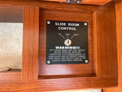 2002 Fleetwood RV 37U