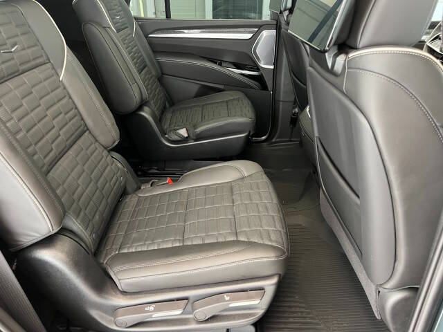 2025 Cadillac Escalade-V