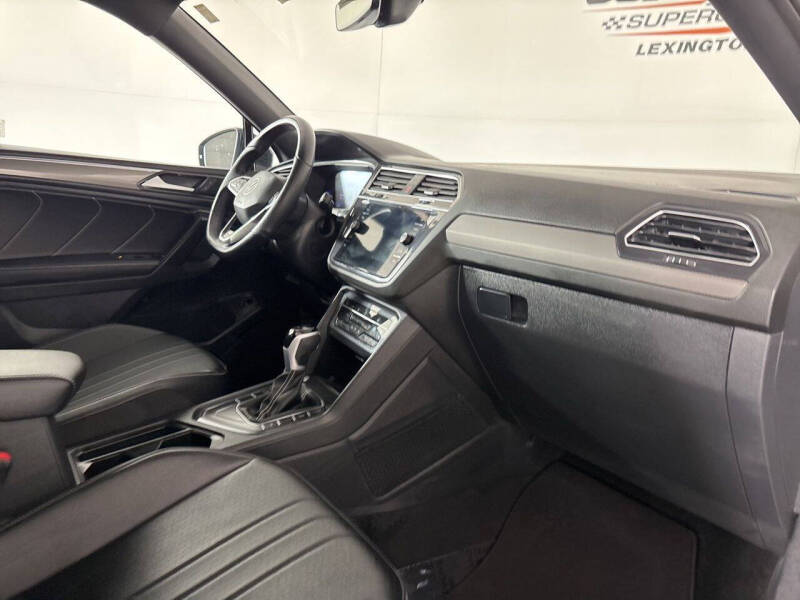 2024 Volkswagen Tiguan SE R-Line Black