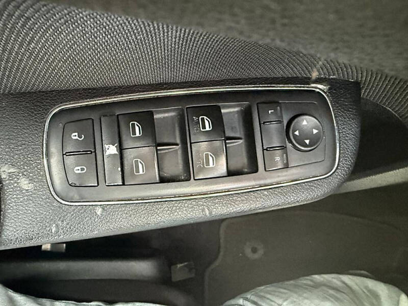 2015 Dodge Charger SE