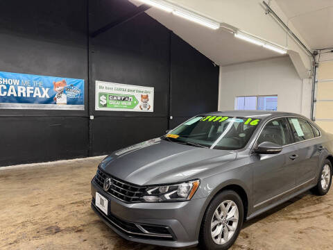 2016 Volkswagen Passat 1.8T S