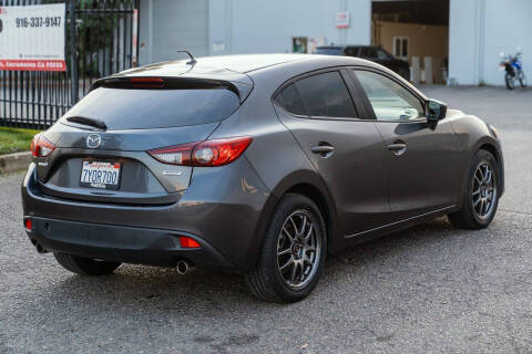 2016 Mazda MAZDA3 i Sport