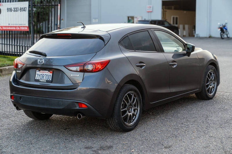 2016 Mazda MAZDA3 i Sport