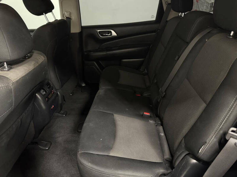 2020 Nissan Pathfinder S