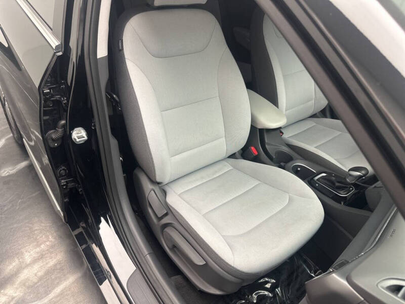 2022 Hyundai Ioniq Hybrid SE