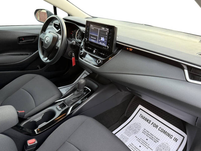 2022 Toyota Corolla LE