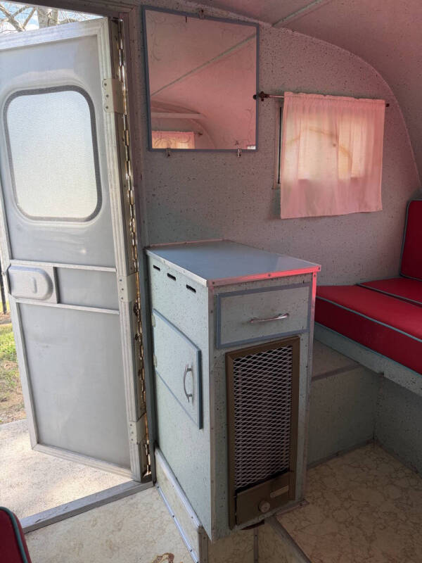 1967 Serro Scotty Worldwide Trailor