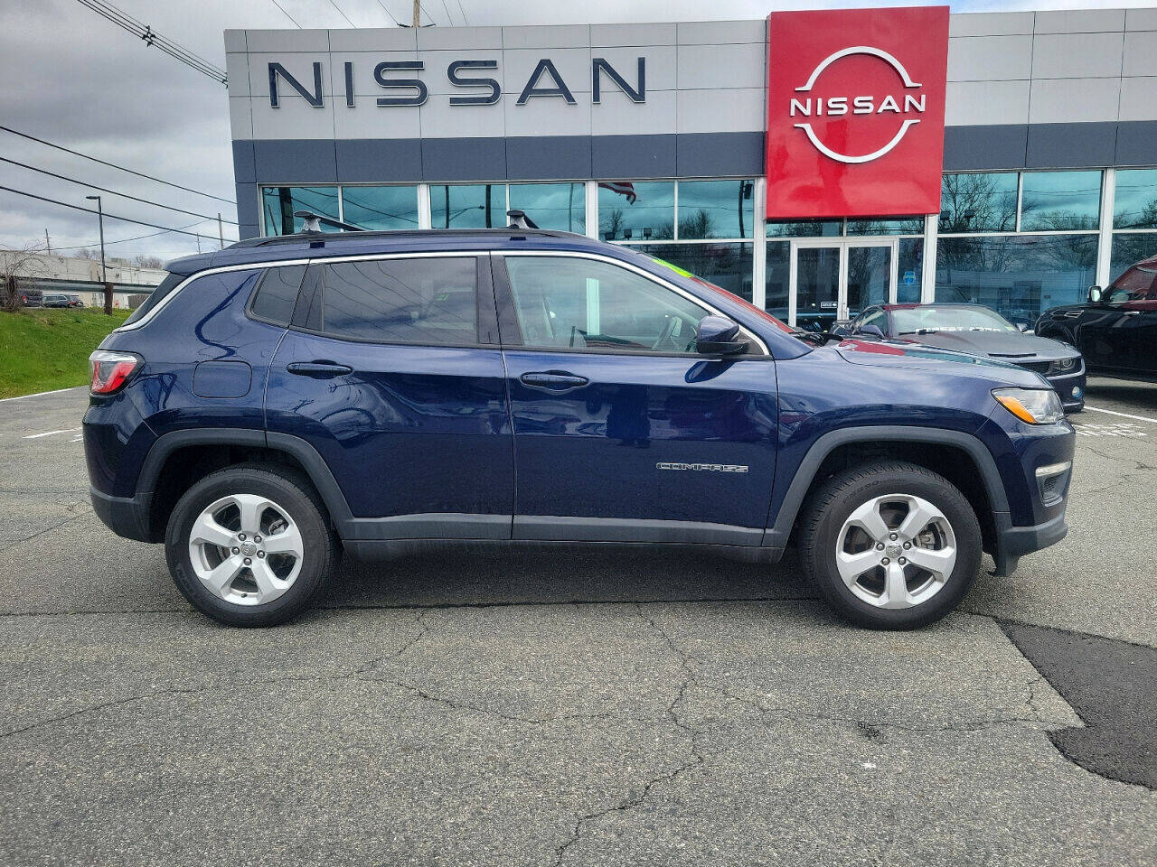 2020 Jeep Compass for sale at HILLTOP NISSAN in East Hanover, NJ