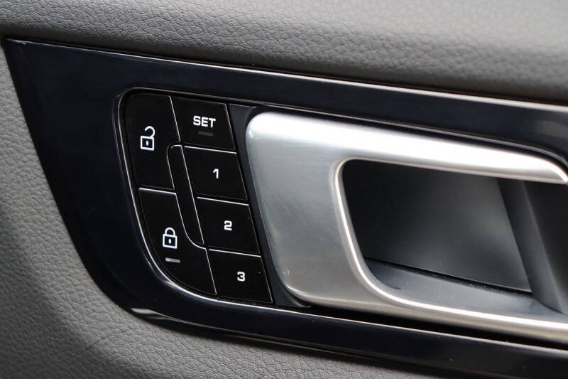 2021 Porsche Cayenne Coupe