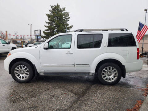 2011 Nissan Pathfinder LE