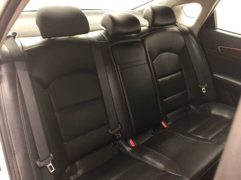 2017 Kia Cadenza Premium