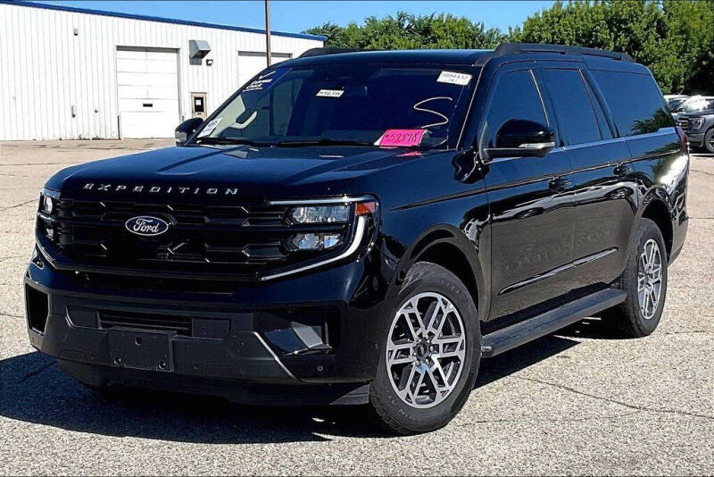 Used 2025 Ford Expedition Active with VIN 1FMJK1J86SEA43977 for sale in Montevideo, Minnesota