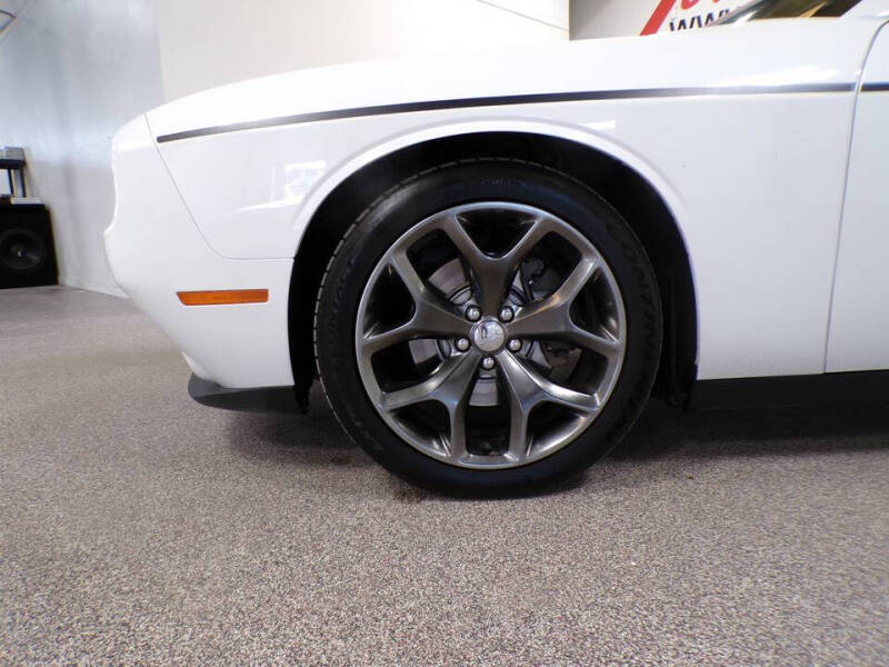 2015 Dodge Challenger SXT Plus