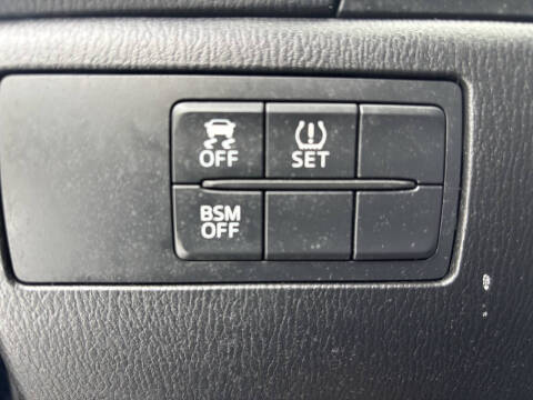 2016 Mazda MAZDA3 i Touring