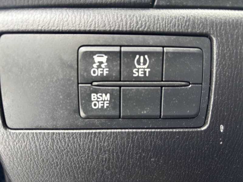 2016 Mazda MAZDA3 i Touring