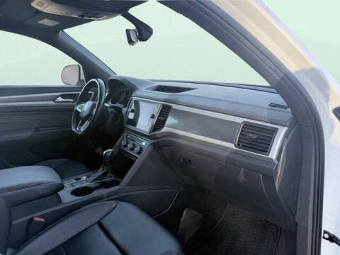 2021 Volkswagen Atlas Cross Sport V6 SE R-Line