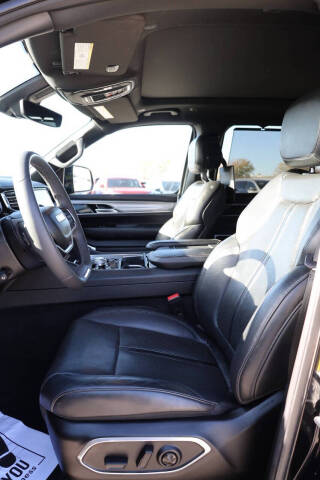 2022 Jeep Wagoneer Series III Carbide