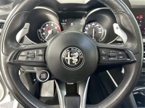 2022 Alfa Romeo Stelvio Veloce