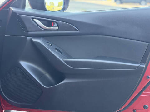 2015 Mazda MAZDA3 i SV