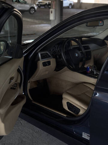 2012 BMW 3 Series 328i