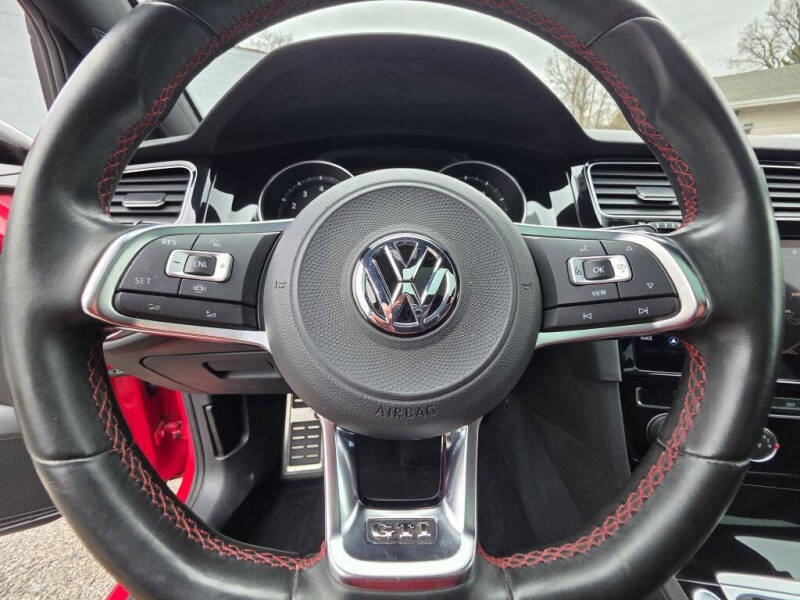 2021 Volkswagen Golf GTI S