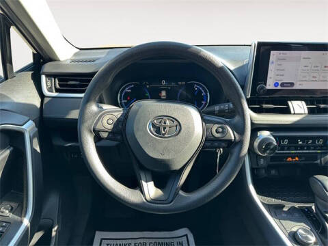 2024 Toyota RAV4 Hybrid LE