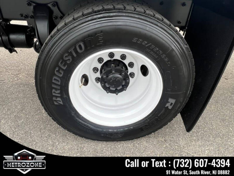 2016 Freightliner M2 106