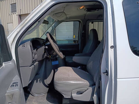 2003 Ford E-Series E-350 SD XLT