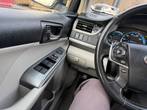 2012 Toyota Camry Hybrid XLE