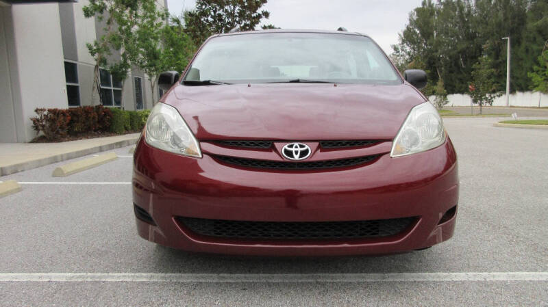 2008 Toyota Sienna null photo 9