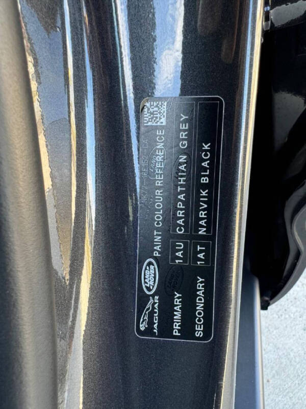 2023 Land Rover Defender 110 V8