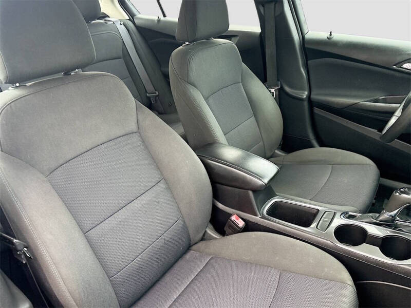 2017 Chevrolet Cruze LT Auto