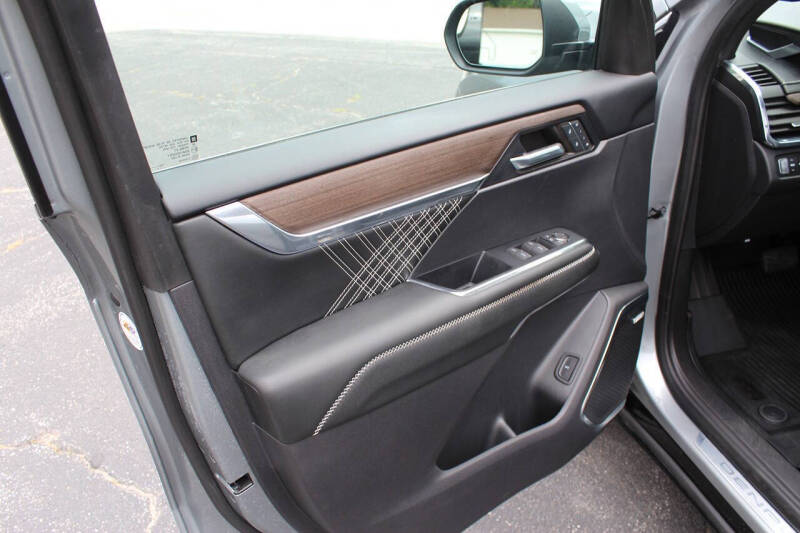 2024 GMC Acadia Denali