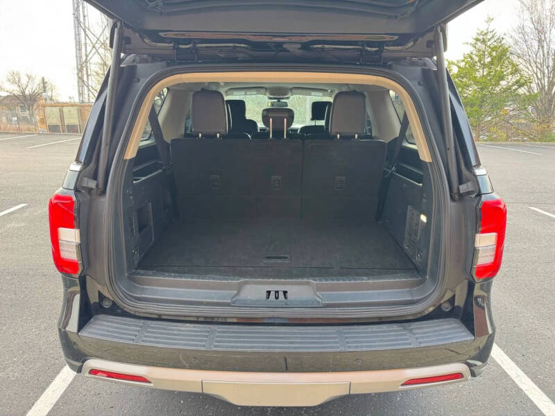 2023 Ford Expedition MAX XLT