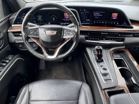 2022 Cadillac Escalade Luxury