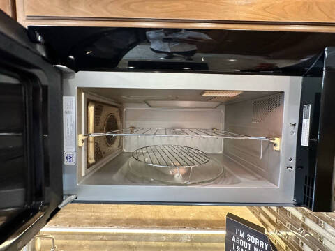 2017 Entegra Anthem 44b 1.5 Bath, 450hp Dies