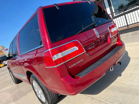 2013 Lincoln Navigator L