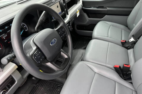 2025 Ford F-350 Super Duty XL