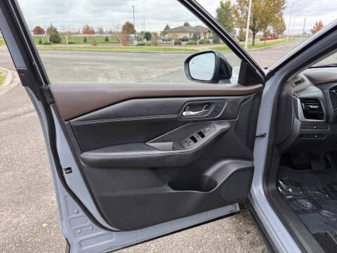 2022 Nissan Rogue SL