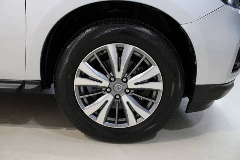 2020 Nissan Pathfinder SL