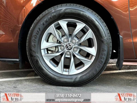 2021 Toyota Sienna XLE 8-Passenger