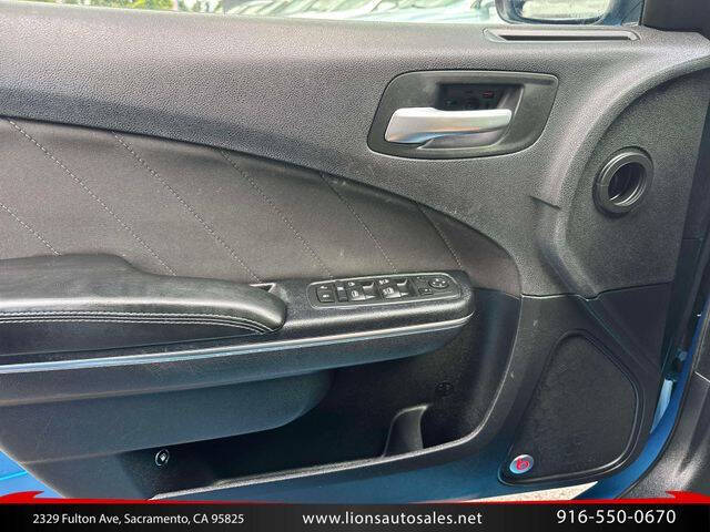 2015 Dodge Charger SXT