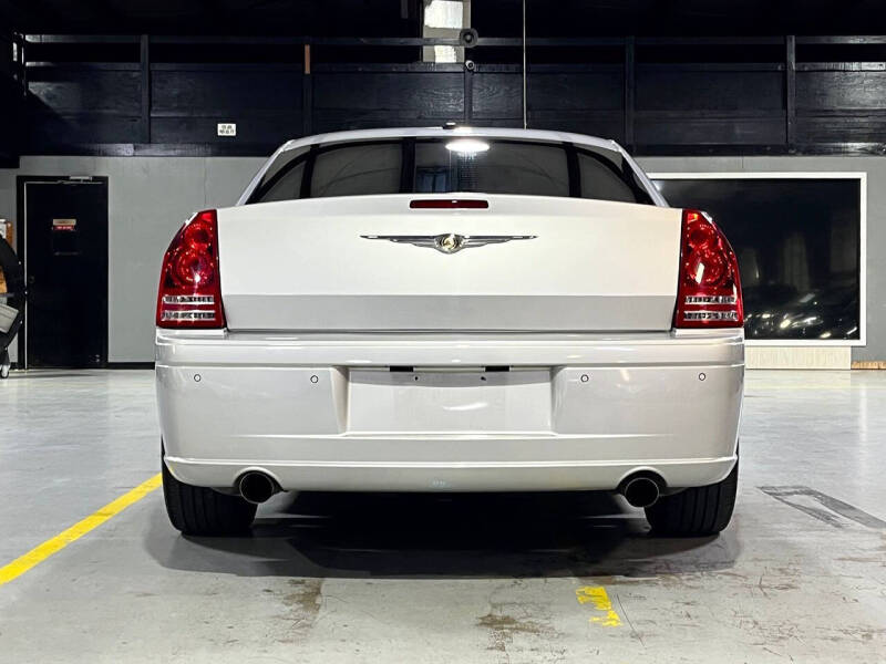 2009 Chrysler 300 SRT-8