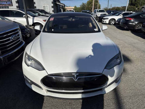 2013 Tesla Model S Performance