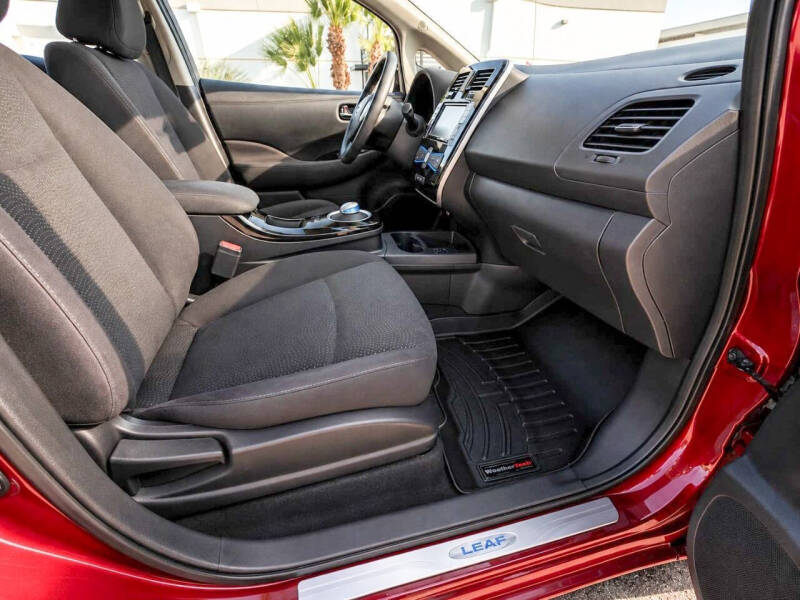 2016 Nissan LEAF SV