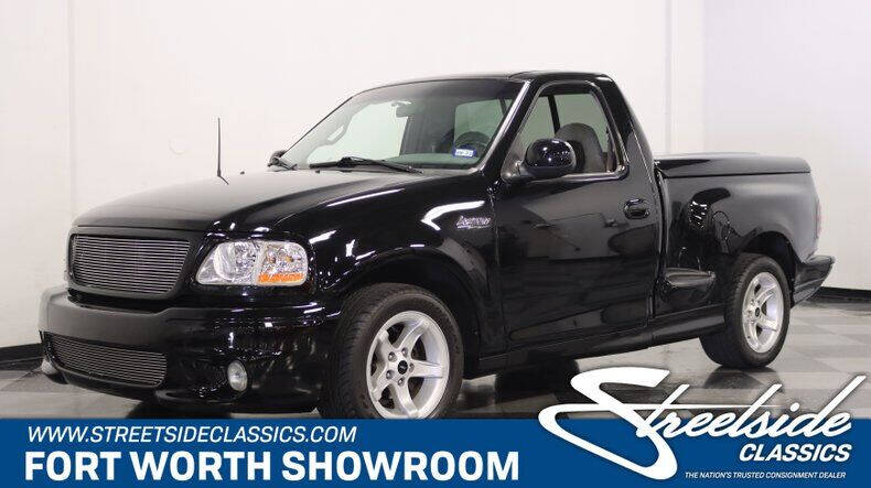 Ford F-150 SVT Lightning For Sale ®